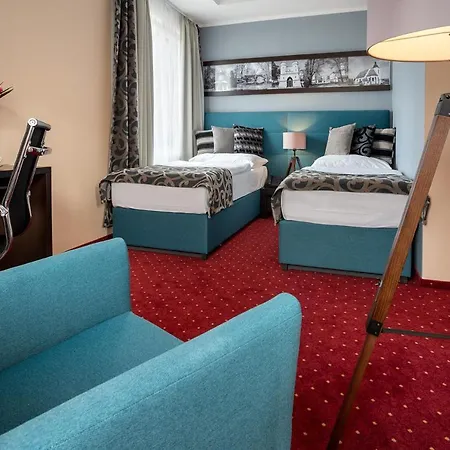 Hotel Na Vyvoji 4*